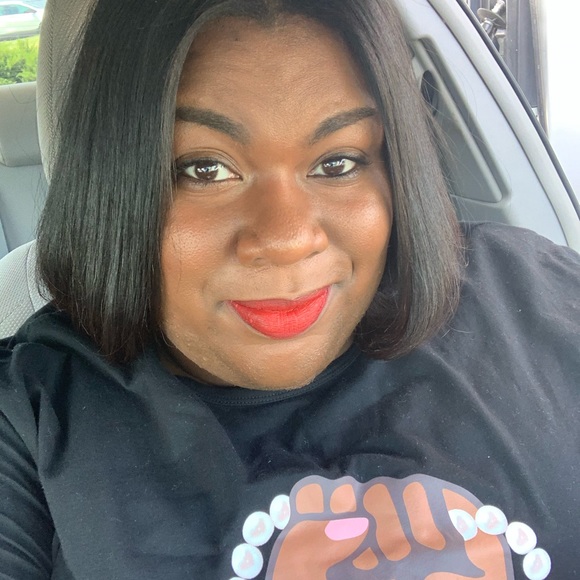 Meet your Posher, Sabrina. - Picture 15 of 17